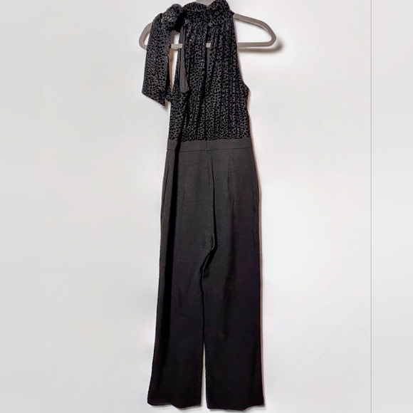 Vince Camuto Black Textured Tie-Neck Jumpsuit — Size 4 - Picture 6 of 7